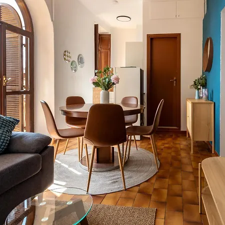 Lovely House Apartman *